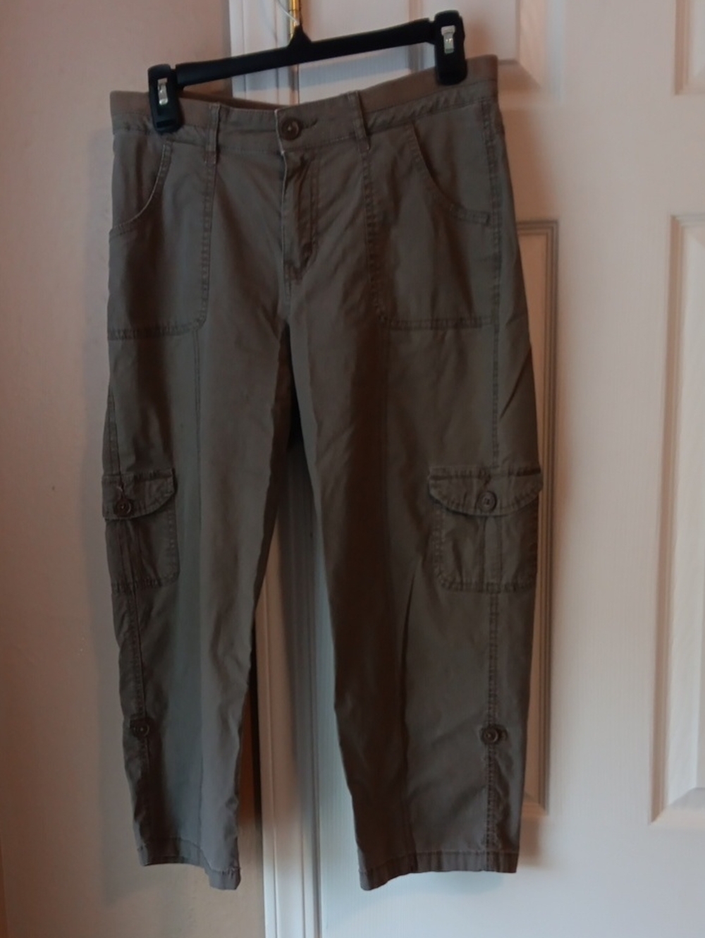 St. John's Bay Brown Cargo Capri Pants